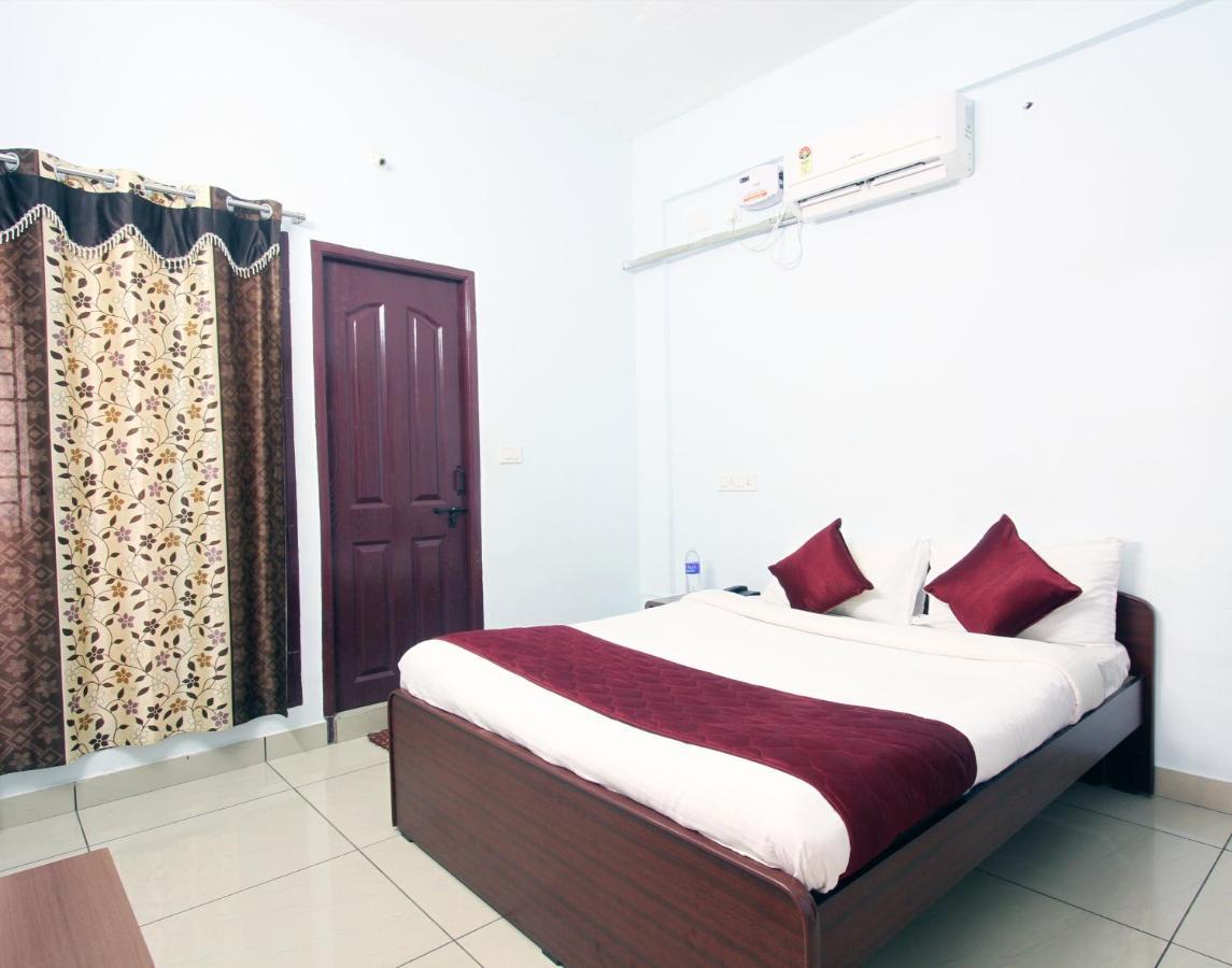 Lakshana Service Apartment - Big Temple Thanjavur Exteriör bild